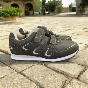 NEW ATHLETIC WORKS BROWN DOUBLE STRAP ATHLETIC MENS 9.5 W SHOES